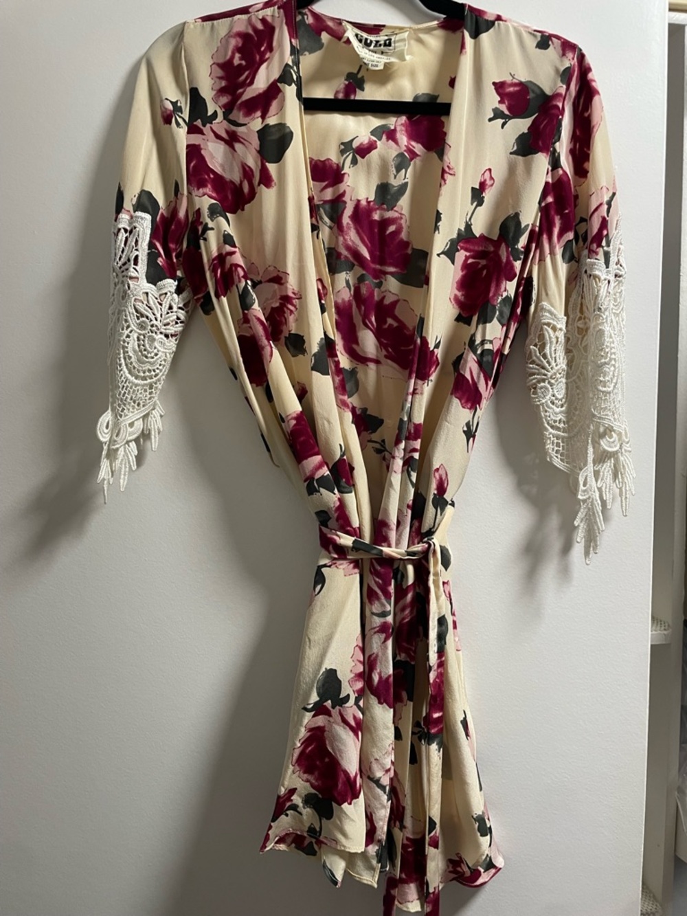 Stone Cold Fox Cream Top with Berry Floral Accents